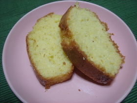 シナモンとほんのりレモン味パウンドケーキ