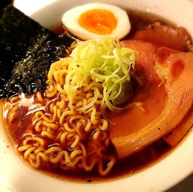 【海外】やみつき!醤油ラーメンのスープ