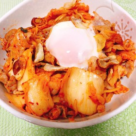 温玉キムチ焼きそば