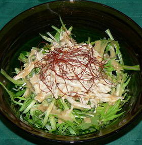 蒸し鶏と水菜の金ごまサラダ