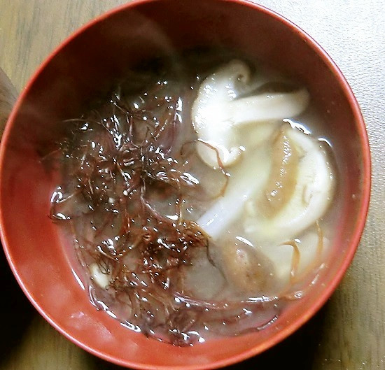 干しふのり・大根・シイタケのお味噌汁