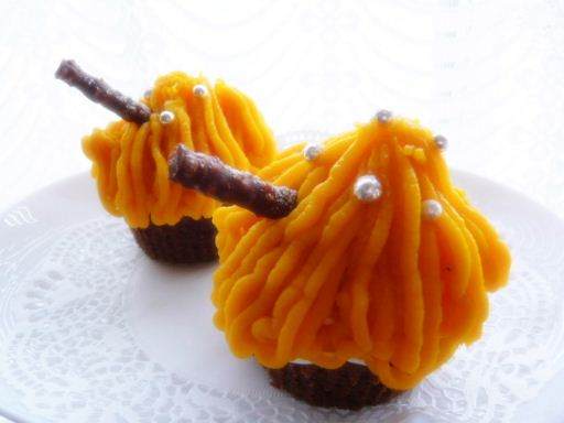 かぼちゃモンブランのカップケーキの画像