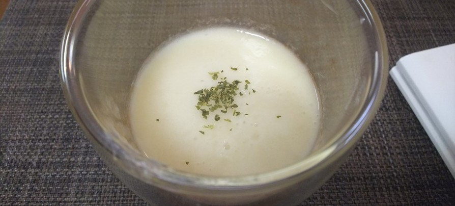 簡単・ホワイトアスパラと玉葱の冷製スープの画像