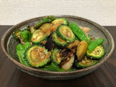 夏野菜の炒め物の写真