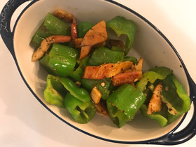 ししとうとベーコンのごま油炒め