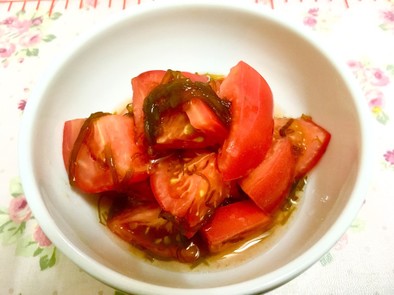 夏の定番♪簡単美味しい♪トマトのもずく酢の写真