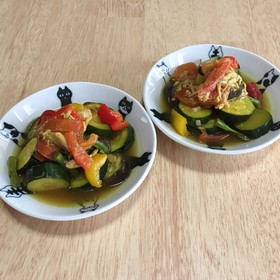 野菜とツナ缶の焼き浸し(麺つゆカレー)