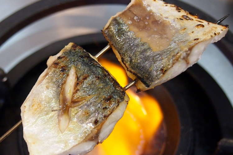 直火で焼くとさらにうまい 真鯵の塩焼き レシピ 作り方 By うまいもんドットコム クックパッド 簡単おいしいみんなのレシピが378万品