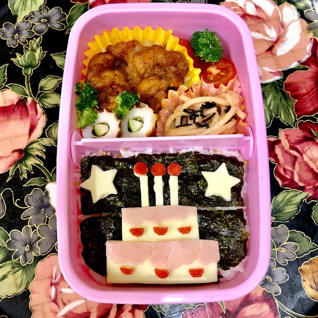 ケーキのお弁当 キャラ弁 お誕生日 レシピ 作り方 By 虹空ゆちゃ クックパッド