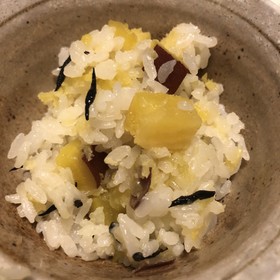 離乳食後期にも。さつまいもとひじきご飯。