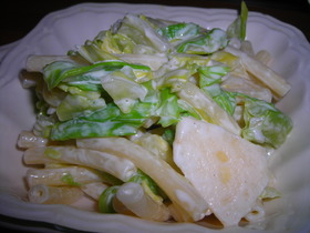 マカロニとりんご野菜のデザートサラダ