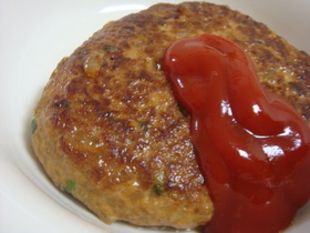 ふんわり鶏ハンバーグお味噌風味