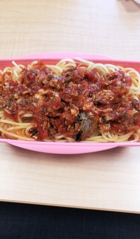 サバ缶でトマトソースパスタ!お弁当にも