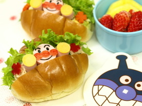 アンパンマンのロールパンサンド
