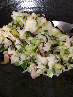 きゅうり 消費☆ 簡単塩こんぶチャーハン