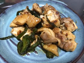 鶏ももとピーマンのハニーマスタード炒め☆