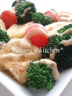 ひとくち揚げ豆腐のコロコロごまサラダ