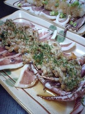 イカの一夜干し焼き、納豆乗せ