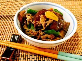 牛肉の小間切れと椎茸のオイスター炒め