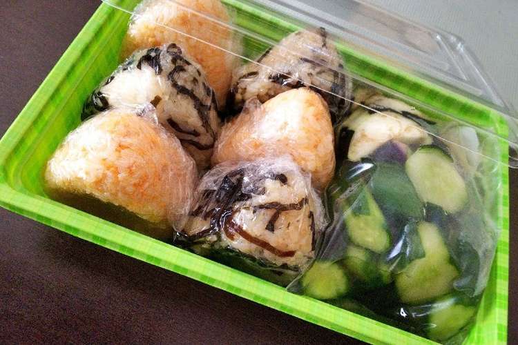 ズボラ弁当 おにぎり 浅漬け 編 レシピ 作り方 By ぽむぽむきょりん クックパッド 簡単おいしいみんなのレシピが354万品