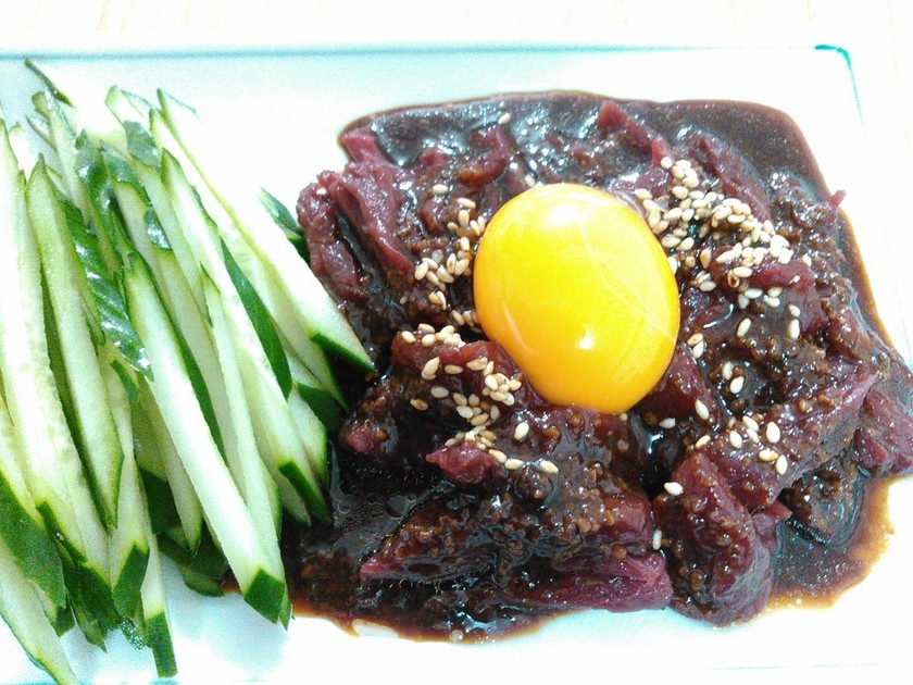 馬刺しユッケ（コチュジャンなし） by 今日の夕日 【クックパッド】 簡単おいしいみんなのレシピが357万品 馬刺しユッケ... 