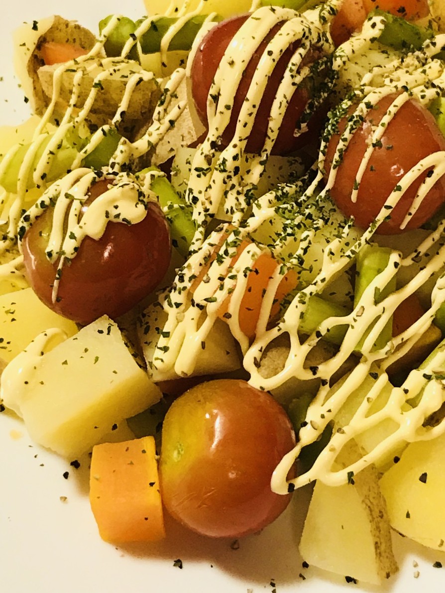 プチトマト＆アスパラの温野菜ポテトサラダの画像