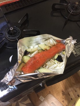 簡単フライパンでサケのホイル焼き(^^)