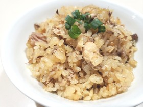 簡単♥さば水煮缶で炊き込みご飯♪