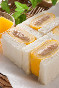 シーチキンマヨネーズの厚焼き卵サンド