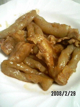 蒟蒻と豚バラ肉のピリ辛炒め