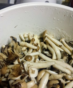 作り置きレンジで塩麹きのこ
