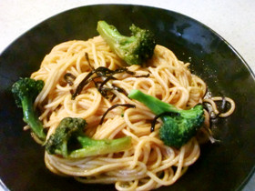 ブロッコリーと塩昆布のパスタ