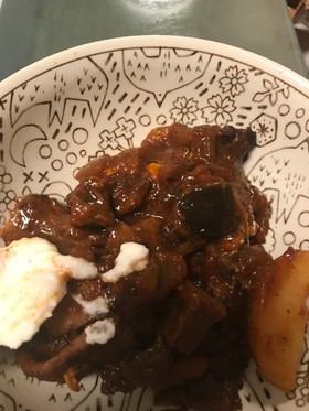 バーベキューで焼いたものでビーフシチュー