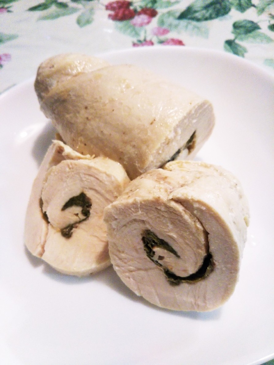 湯煎で簡単★鶏胸肉の梅大葉ハムの画像