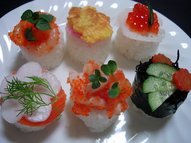 ひな祭りの飾り寿司（蕪桜ｻｰﾓﾝ寿司）⑤の写真