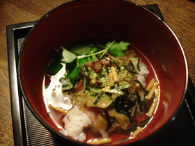 カリカリベーコンとザーサイのお茶漬け