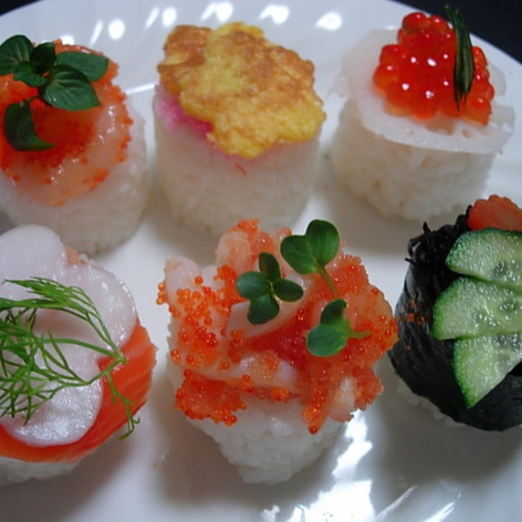 ひな祭りの飾り寿司（イカの真砂寿司）⑥