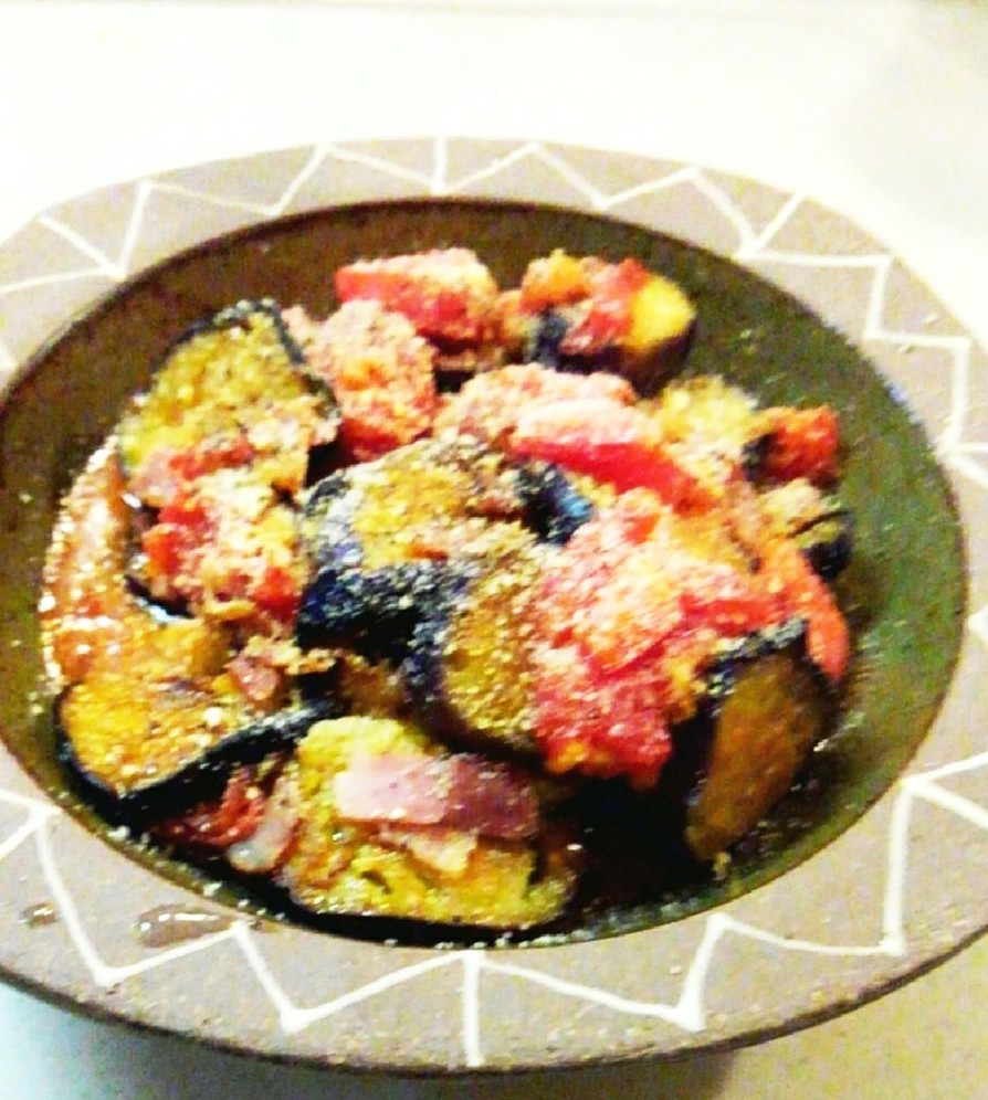 夏野菜のベーコン炒めの画像