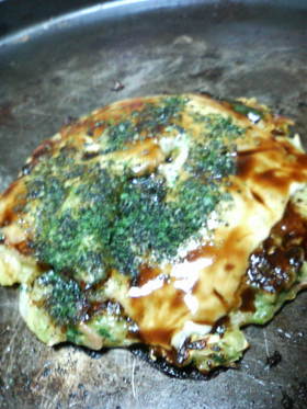 関西人が作るとろっとチーズお好み焼き