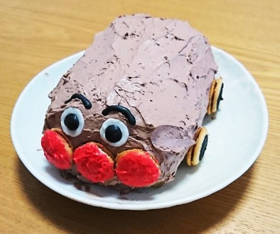 アンパンマン号ケーキの写真