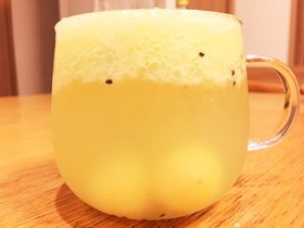 キウイとグレープフルーツの炭酸ジュース