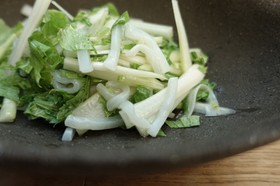 イカとセロリのサラダ