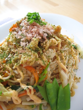 スパイシーマヨでやめられない焼きうどん!