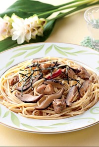 椎茸の煮物スパゲッティ　ペペロンチーノ風