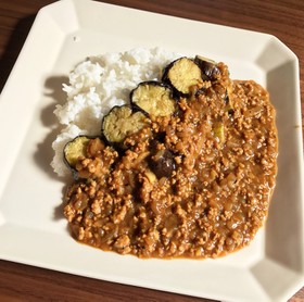【カフェ飯】★茄子と挽肉のキーマカレー★