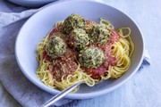 チアシードとズッキーニのミートボールの写真
