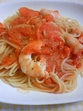 海老とトマトのパスタ