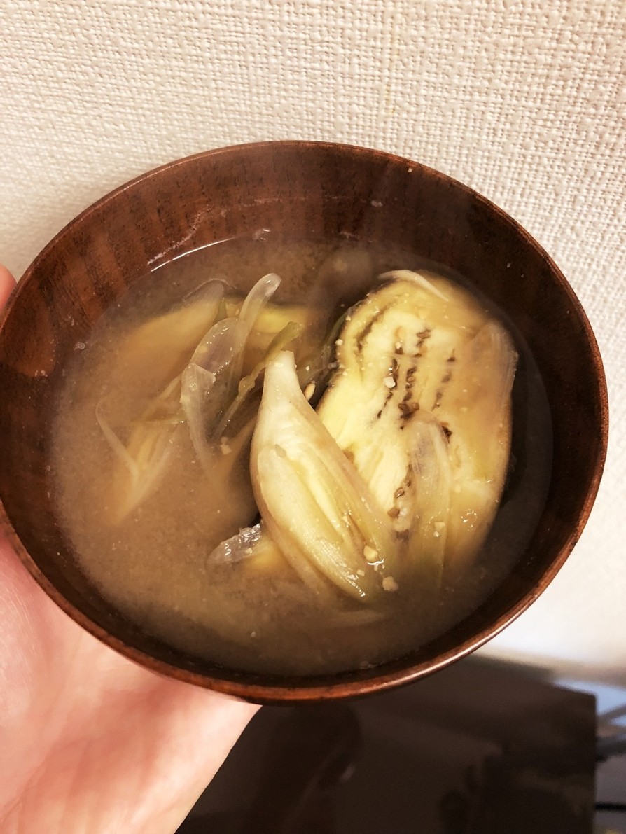 茄子とミョウガのお味噌汁の画像