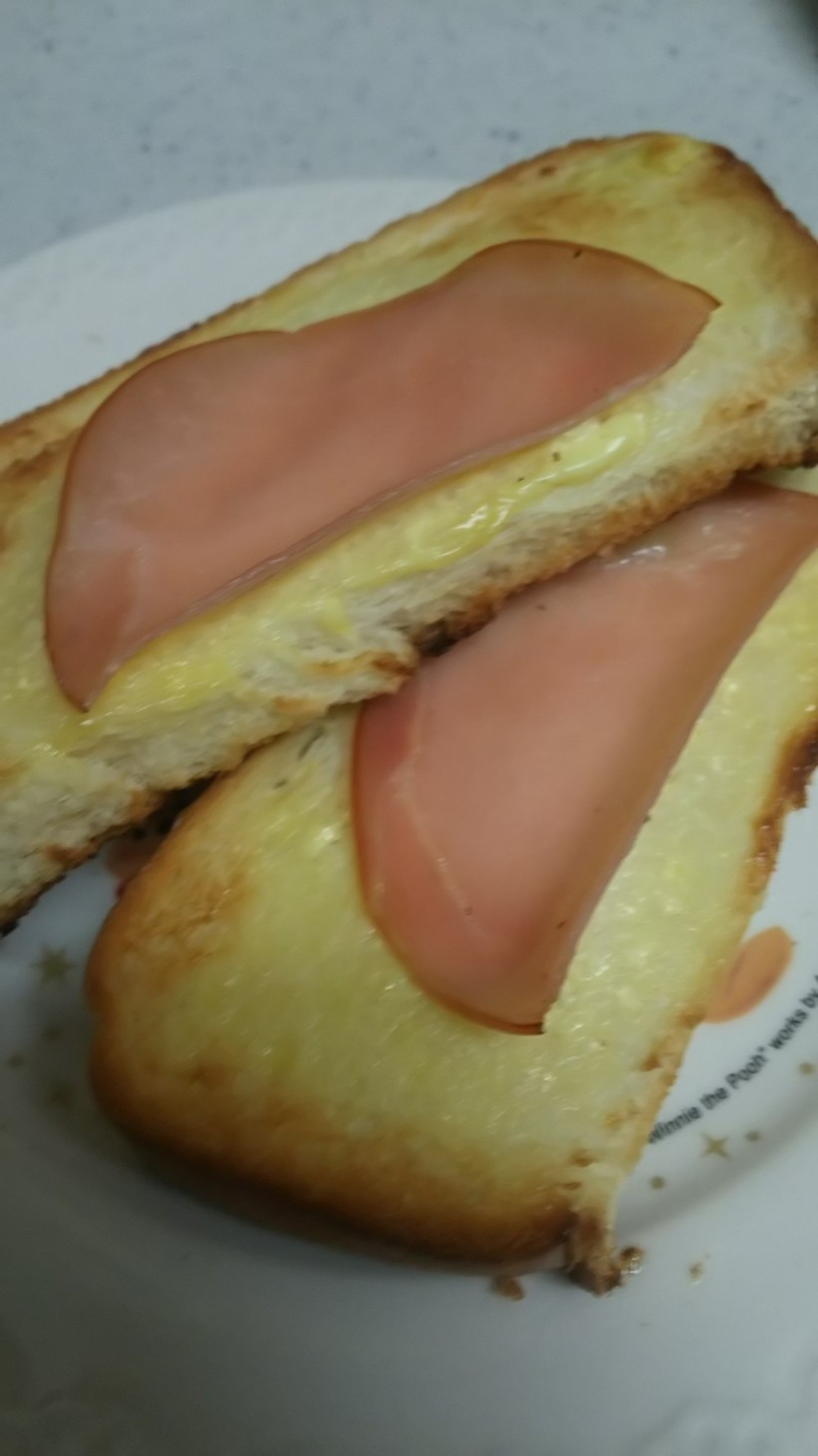 朝食に☆超簡単 ハムマヨトースト☆の画像