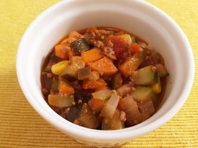 野菜たっぷりひき肉入りラタトゥイユ